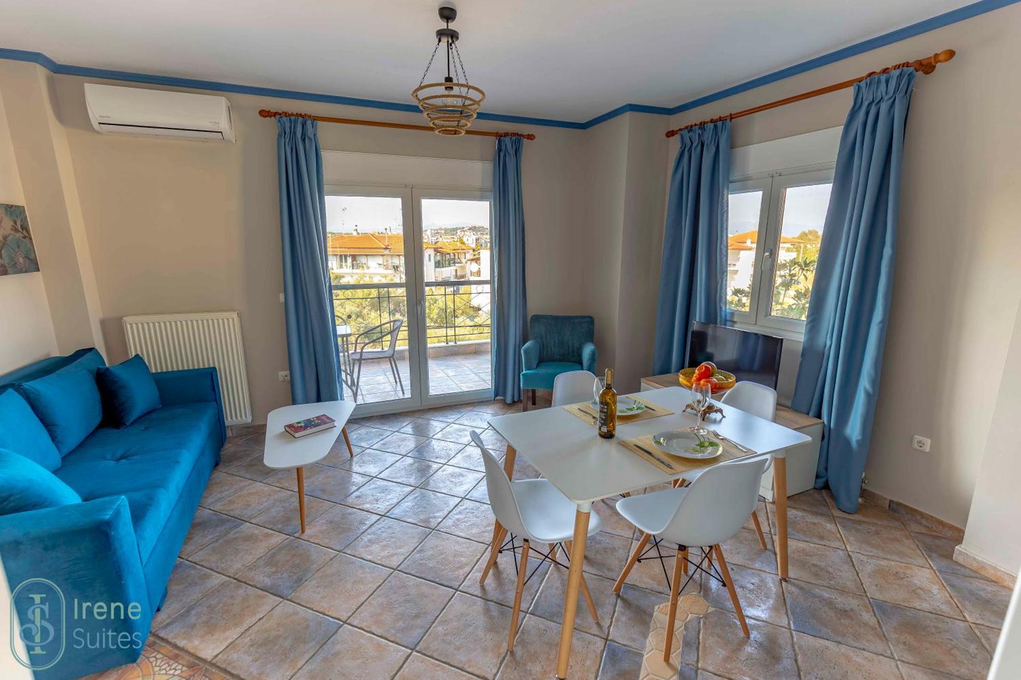 Irene Suites Неа Мудания Екстериор снимка