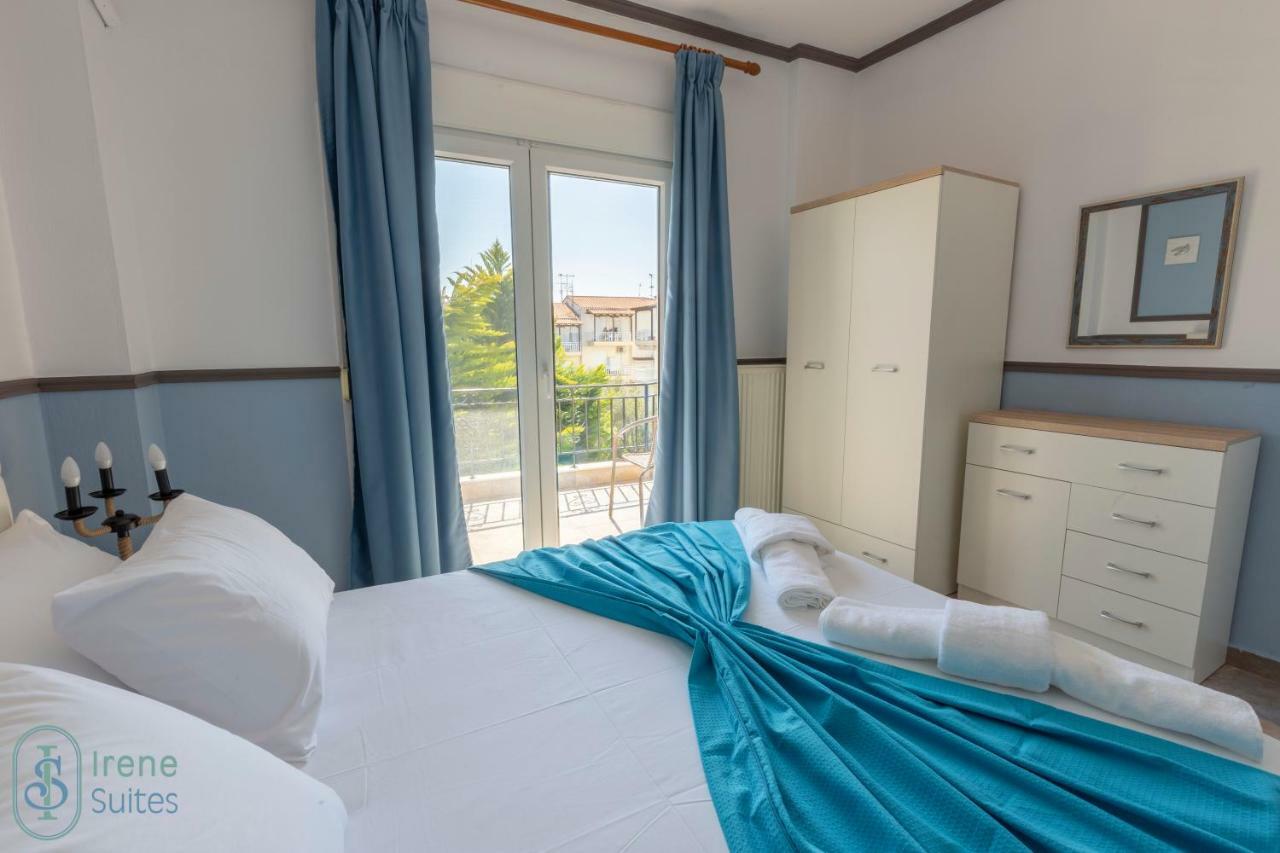 Irene Suites Неа Мудания Екстериор снимка