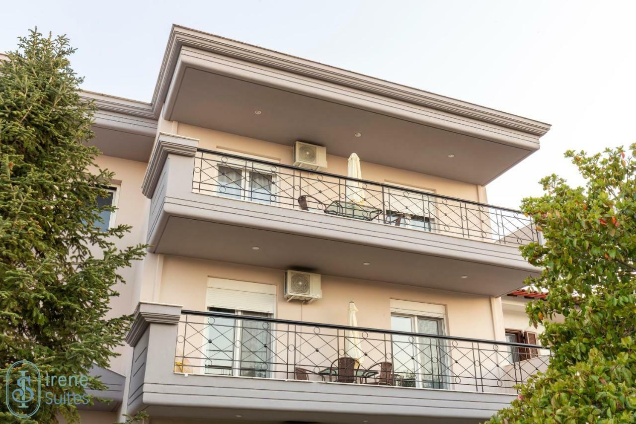 Irene Suites Неа Мудания Екстериор снимка
