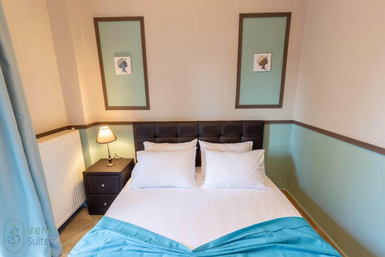Irene Suites Неа Мудания Екстериор снимка